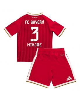 Billige Fotballdrakt Bayern Munich Kim Min-jae #3 Replika Hjemmedraktsett Barn 2026-27 Kortermet (med bukser)
